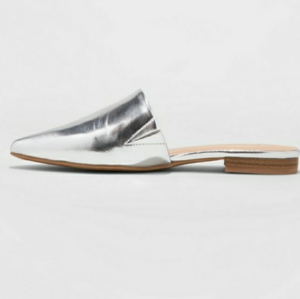Backless Metallic Silver Slip On Pointed Toe Mules - Picture 2 of 2